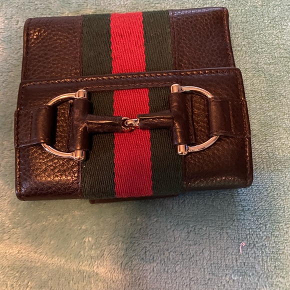 🎉SOLD🎉 Gucci Wallet - Picture 3 of 8